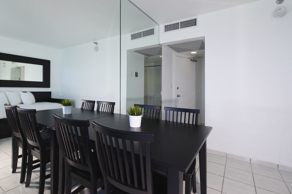 Castle Beach By New Point Miami Hotel - Miami Beach, Miami Beach